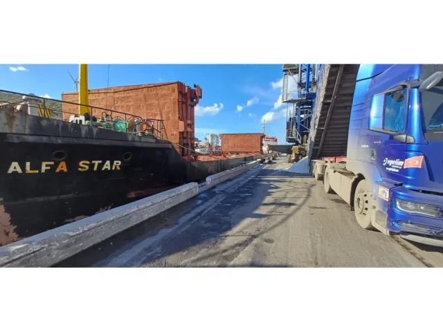 M/V Alfa Star — 3,050 mt of raw salt in bulk