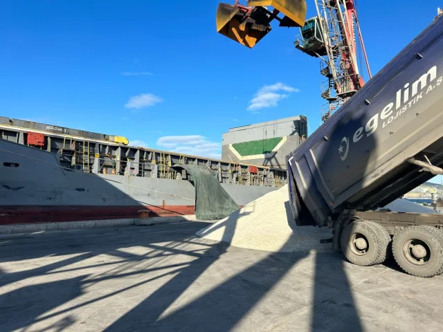 M/V Sea Breeze — 3,800 mt of raw salt in bulk