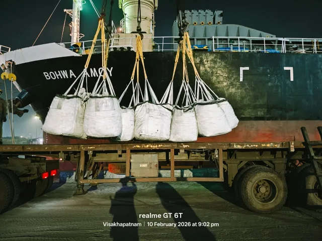 M/V Bohwa Amoy — 2,750 mt of bagged silicomanganese
